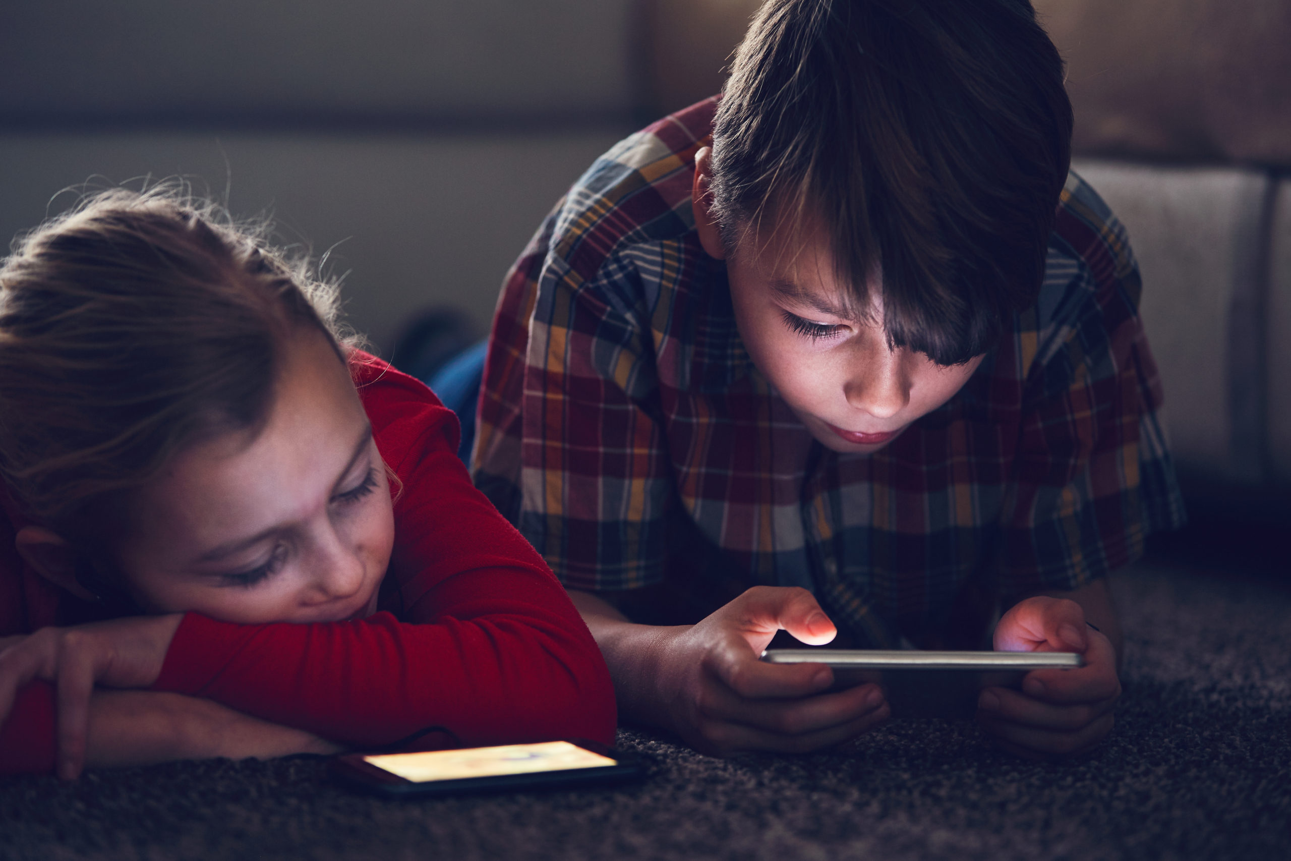 Les risques pour les enfants qui surfent sur Internet - Humanium